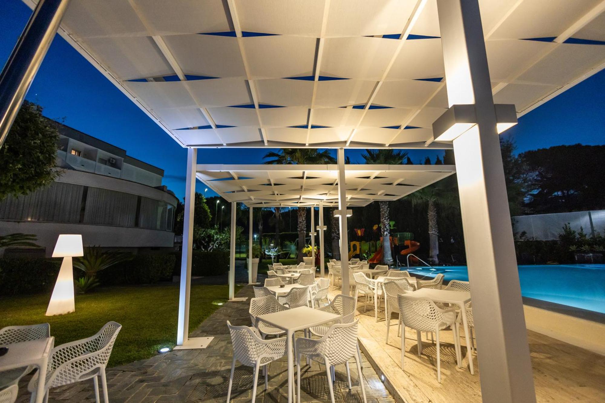 Hotel Le Palme เพสตุม ภายนอก รูปภาพ