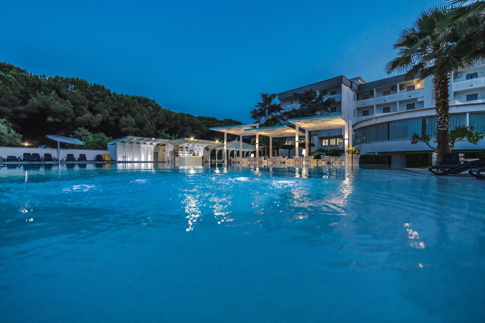 Hotel Le Palme เพสตุม ภายนอก รูปภาพ