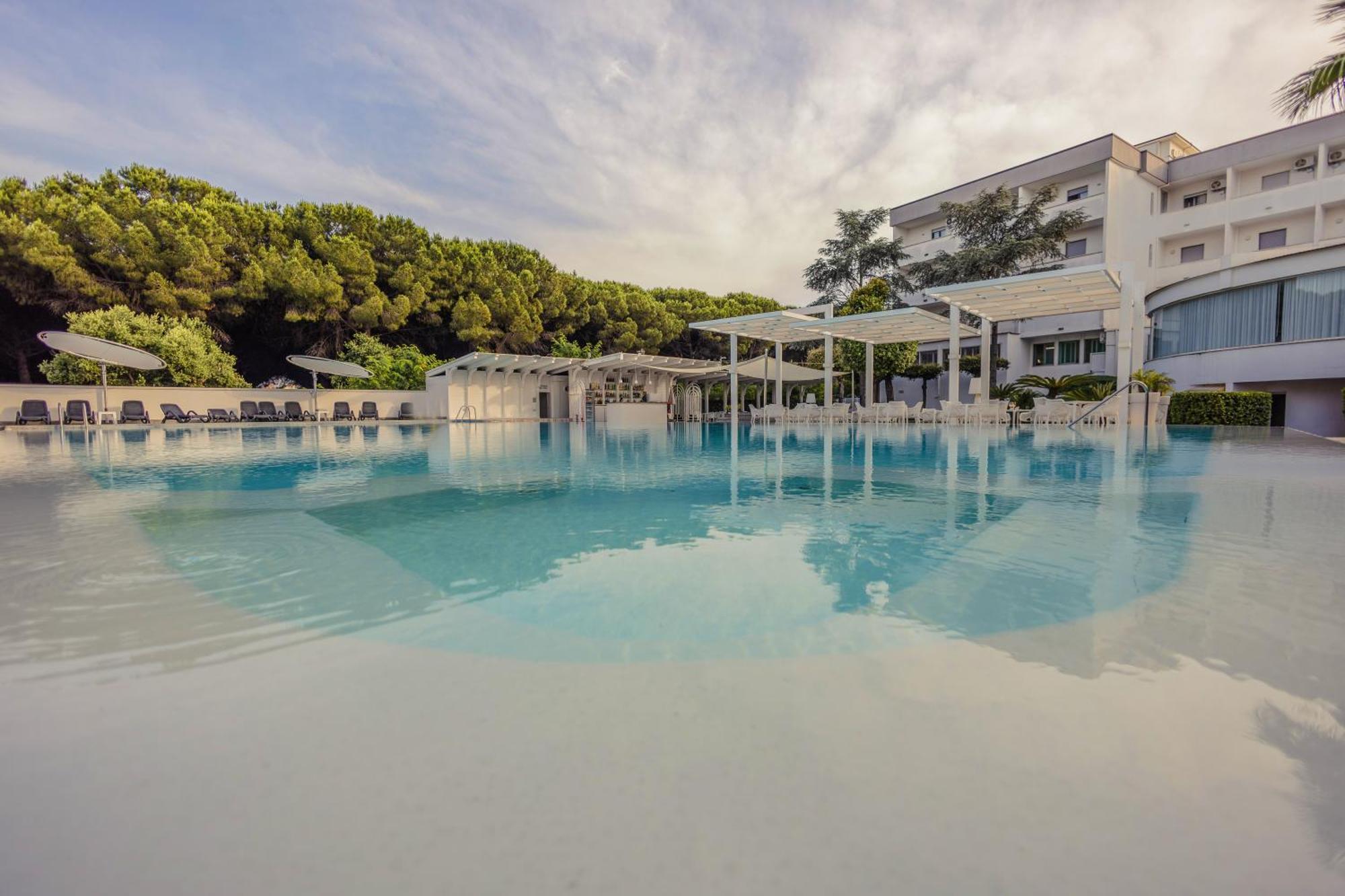 Hotel Le Palme เพสตุม ภายนอก รูปภาพ