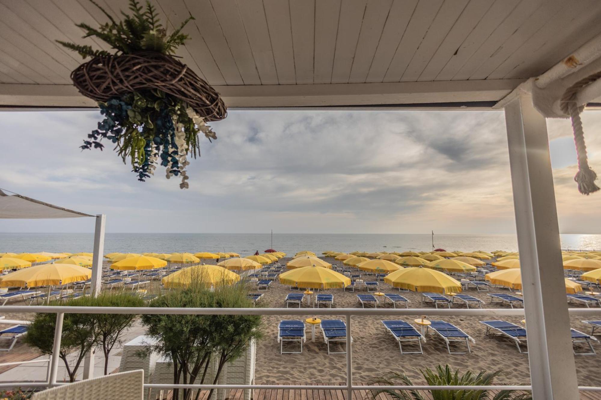 Hotel Le Palme เพสตุม ภายนอก รูปภาพ